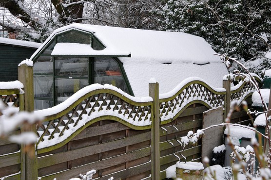 Keeping the heat in your greenhouse in winter